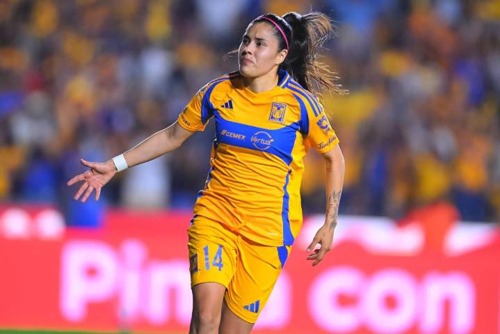 Lizbeth Ovalle deja Tigres Femenil para convertirse en el fichaje más caro del futbol femenil