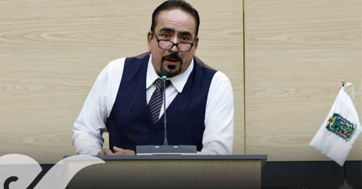 Caer en un bache representa un gasto de hasta de 10 mil pesos para automovilistas: Rafael Micalco