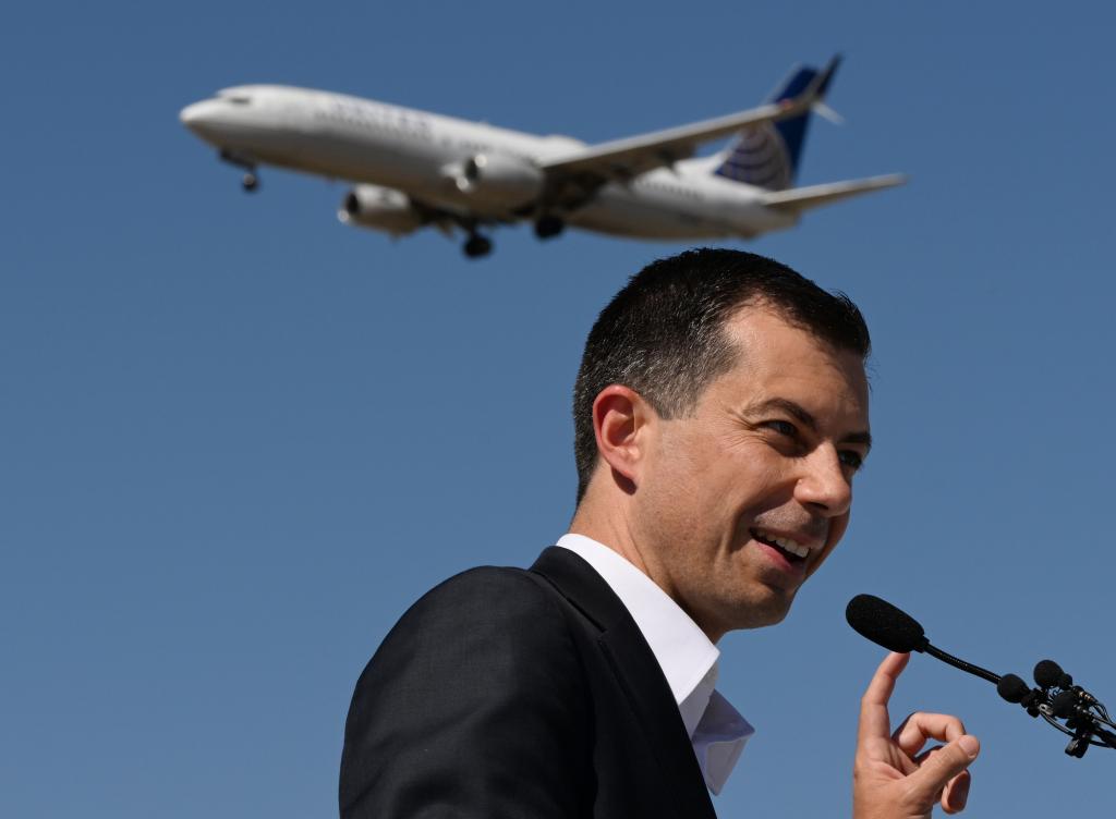 Pete Buttigieg let DEI cloud air traffic control decisions