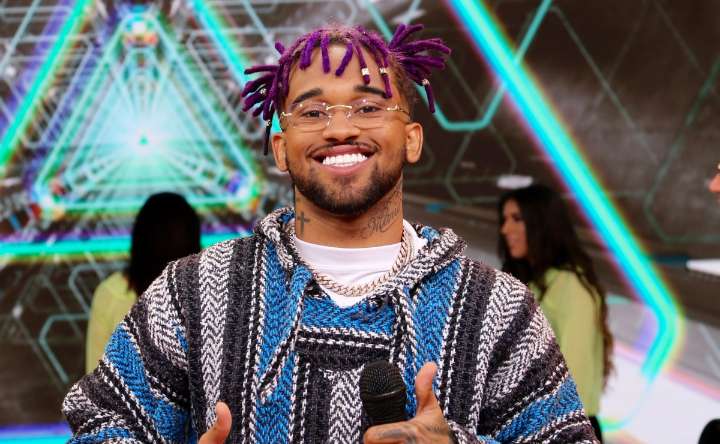 En video: Artistas urbanos Bryant Myers y Ovi se van a las manos durante una conferencia de prensa