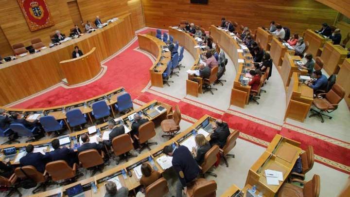 Los incendios en Galicia tensan el inicio de un curso político cargado de polémicas