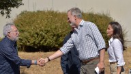 El Rey visita Galicia “agradecido y emocionado” ante la lucha contra “el drama humano” de los incendios