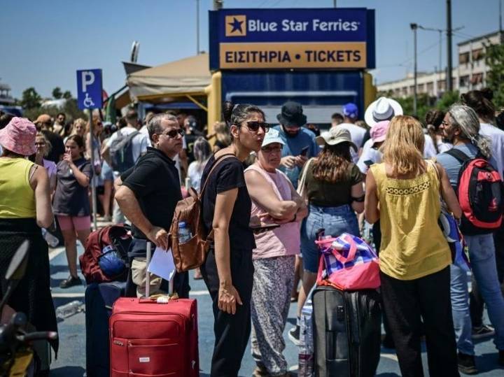 Two tourists die at sea in Greece amid gale