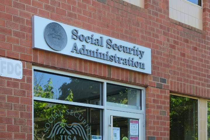 Seguro Social anuncia mejoras que ahorrarán a beneficiarios 43 millones de horas