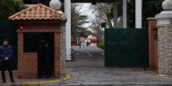 El detrás de escena de la reunión de Milei con diputados en Olivos: les encomendó un rol clave y vieron la nueva película de Francella