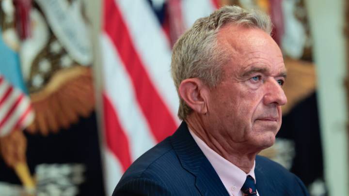 Kennedy's mRNA vaccine cancellations sharply criticized by experts