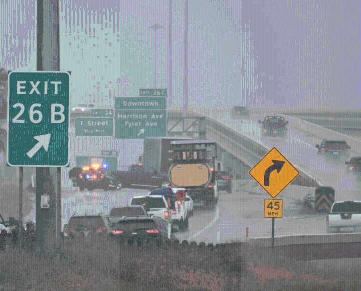 Harlingen police respond to crash on US 77