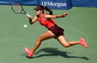 Tennis-Rybakina demolishes Raducanu to reach U.S. Open fourth round