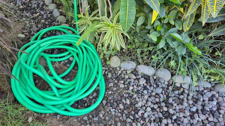 15 Best DIYs To Reuse Your Old Water Hose Around The Garden