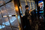 Comunidad japonesa busca limitar uso de celular 2 hrs al día