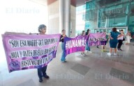 Protestan afuera de tribunal por liberación de presunto agresor