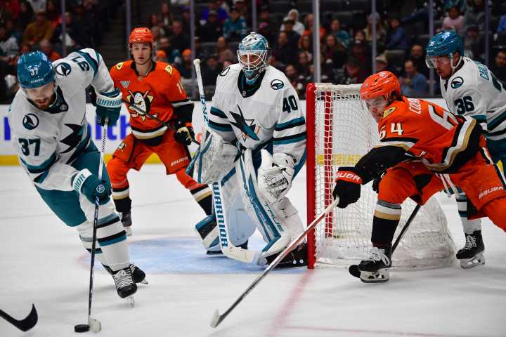 Anaheim Ducks Retain Young Forward with Eye for the Net
