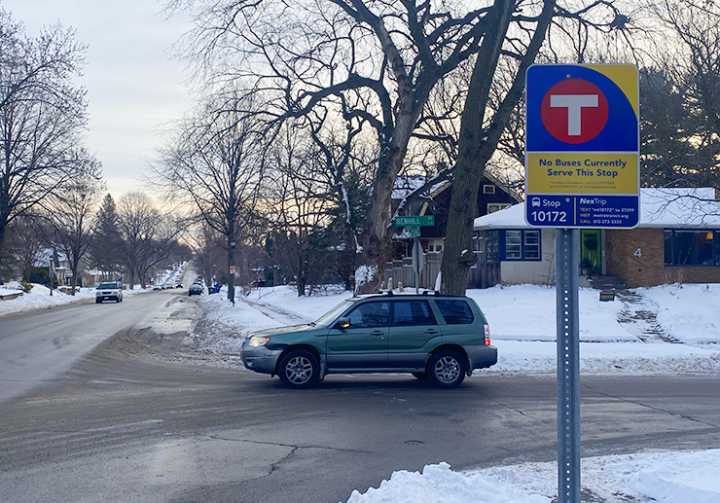 Are Minnesota drivers required to yield to pedestrians at unmarked intersections?
