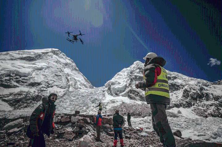 Así se rescata el Everest de la basura humana: “los drones no solo sirven para la guerra”