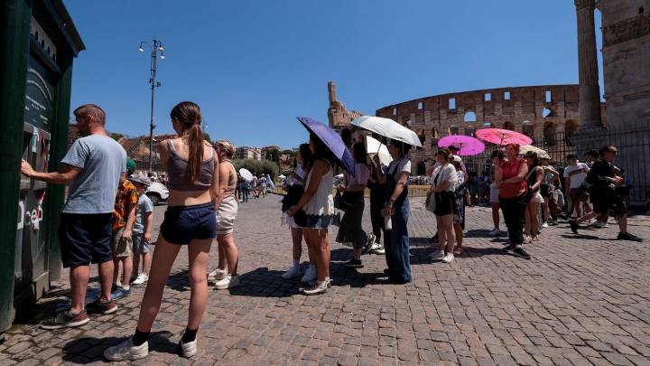 Muere una guía turística en una visita al Coliseo de Roma por un golpe de calor