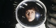 How Alien: Earth's Opening Scene Mirrors The 1979 Movie