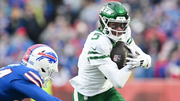 Fantasy football rankings 2025: Busts by advanced NFL model that predicted Raheem Mostert's down year