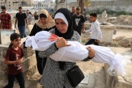 Israel continúa los bombardeos en Gaza: al menos un centenar de palestinos asesinados en un solo día