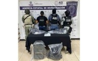 Aseguran granadas, armas, equipo táctico y droga en operativo