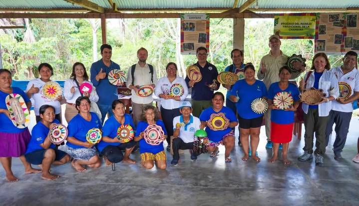 Embajada de Noruega y autoridades peruanas visitan comunidad El Chino y valoran iniciativas comunales para proteger el bosque