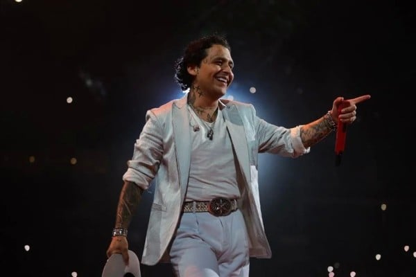 Gana Christian Nodal demanda millonaria en Colombia