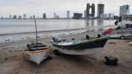 Manejadas pegan a ventas de pescadores de Playa Norte