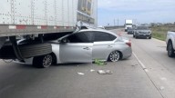 Dos lesionados y auto destrozado tras accidente en carretera Guaymas