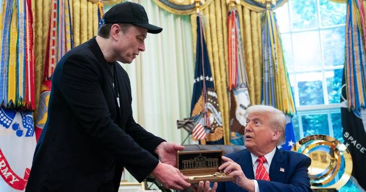 Trump Blasts Musk’s ‘Really Bad Moment’ After Humiliating Unpopularity Poll