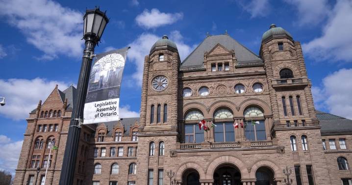 Ontario Public Service workers to return to office full