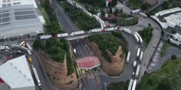 Vecinos de Cuautitlán Izcalli denuncian crisis de movilidad en la autopista México
