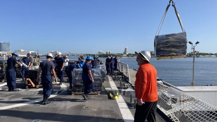 Coast Guard unloads record haul of narcotics in Port Everglades