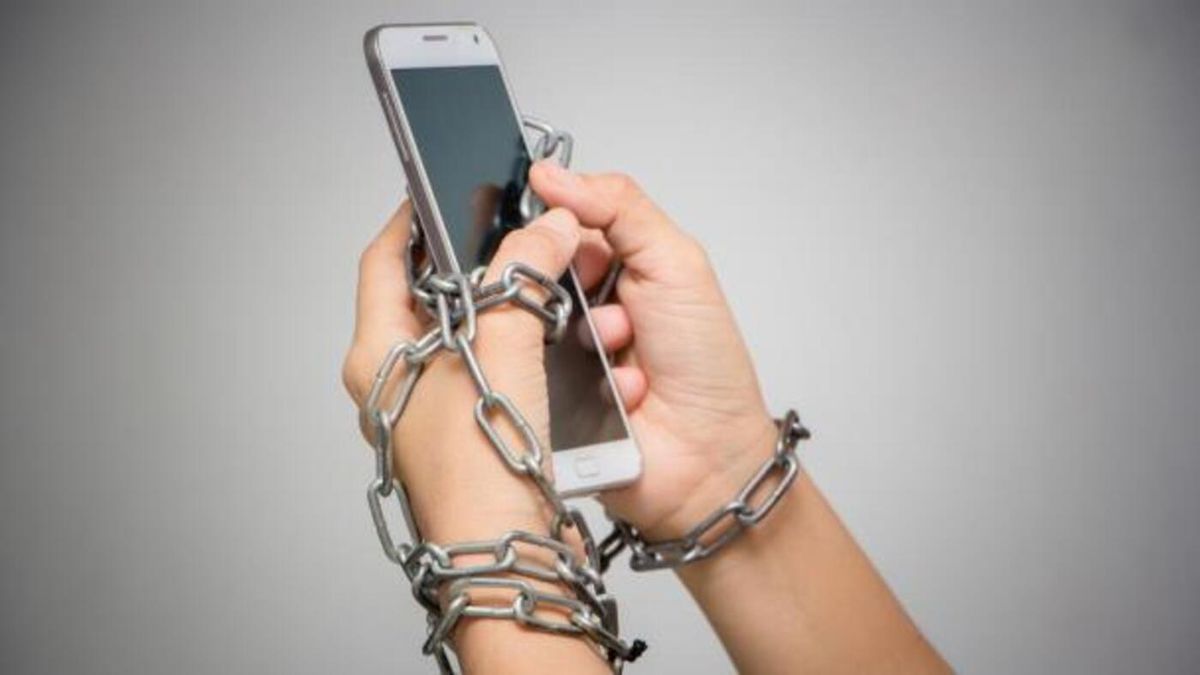 La adicción al celular genera peligros: ¿Cómo combatirla?