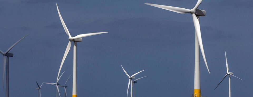 Interior to Review Offshore Wind Rules Amid Push for Fossil Fuel