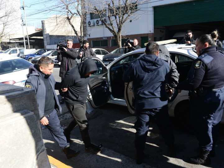 Violencia en Independiente vs Universidad de Chile: quiénes son los detenidos, entre barras e hinchas, tras los incidentes en Avellaneda