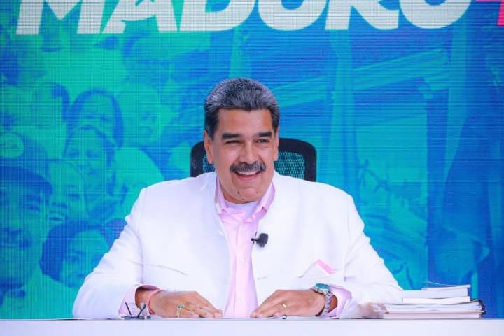 Maduro dice que la economía creció 7,71% en el primer semestre de este año