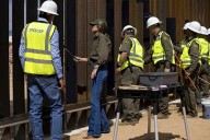 Trump ordena pintar el muro fronterizo con México de negro para que se caliente y sea más difícil saltarlo
