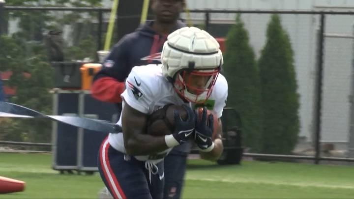 Rookie TreVeyon Henderson Continues Good Play Monday at Patriots Training Camp