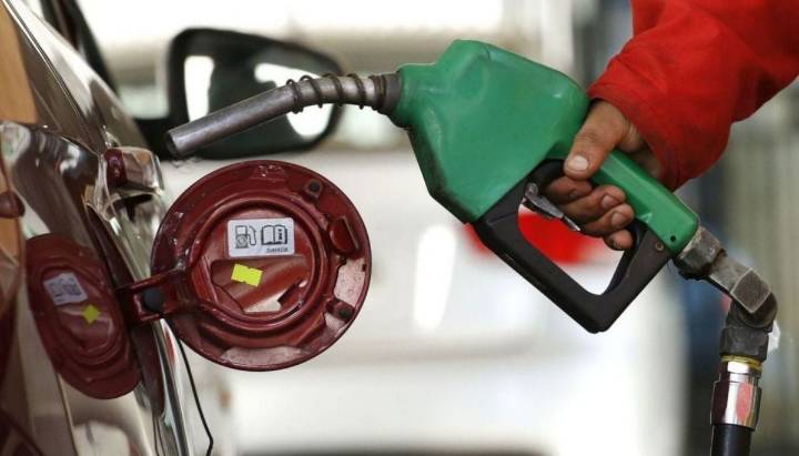 Baja fuertemente el precio de la parafina desde este jueves: revisa el valor de todos los combustibles