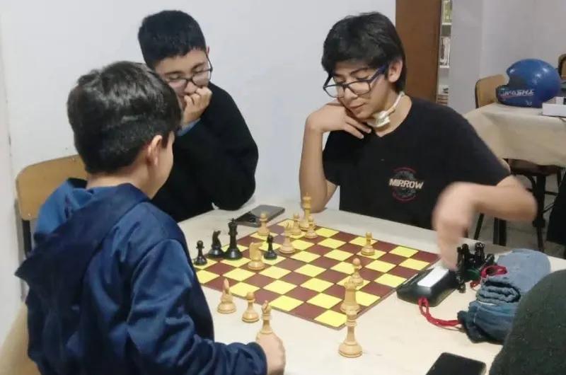 Todos por Mateo: ajedrez solidario para ayudar a un joven campeón