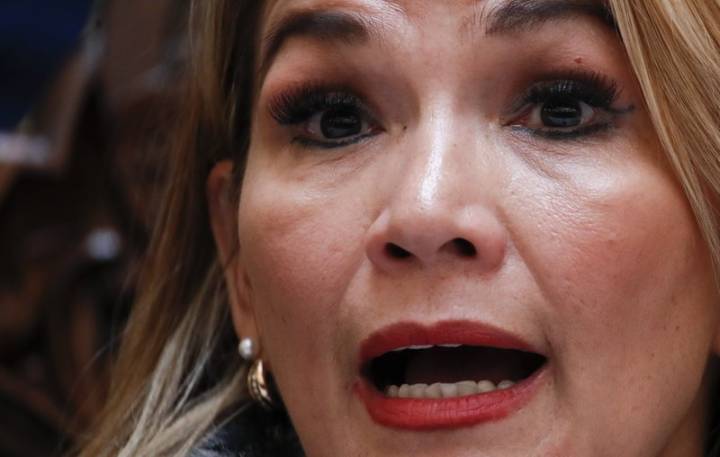 Tribunal boliviano libera a dictadora Jeanine Áñez y aprueba juicio en libertad