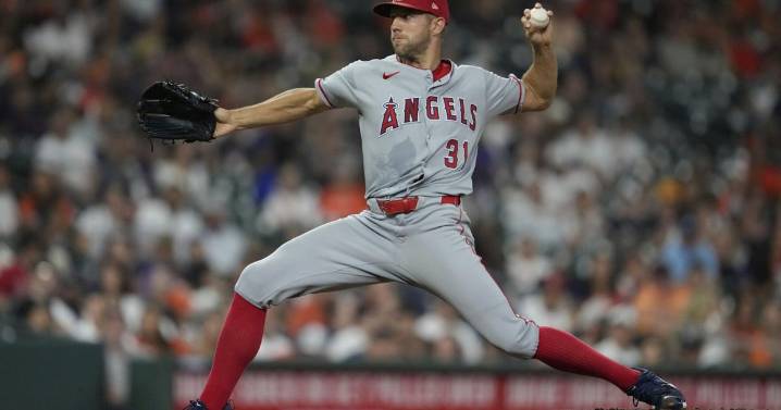 Angels' Tyler Anderson placed on the injured list with a strained oblique