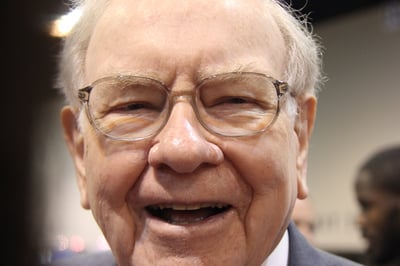 Should You Buy Berkshire Hathaway While It's Below $470?