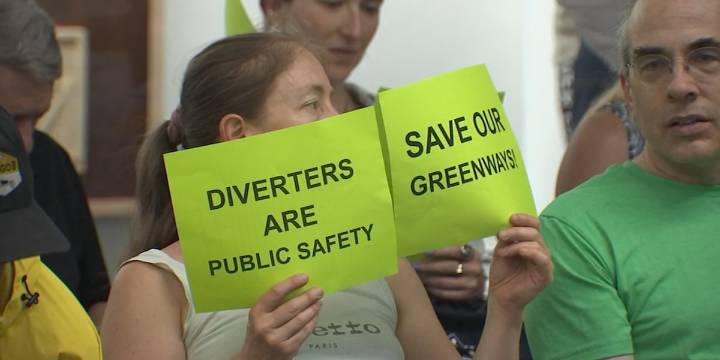 Cyclists, residents oppose NW Portland diverter removal in meeting; Councilors urge transparency