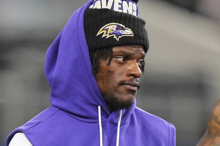 Ravens’ Harbaugh says there’s ‘no damage’ to Lamar Jackson’s foot after it was stepped on