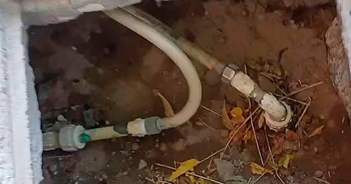 Debe 120 mp del servicio de agua potable; optó por robarla