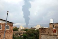 Los hutíes del Yemen dicen que los ataques israelíes no les disuadirán de su apoyo a Gaza