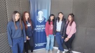 Alumnas del Colegio Nacional visitaron la Radio Municipal