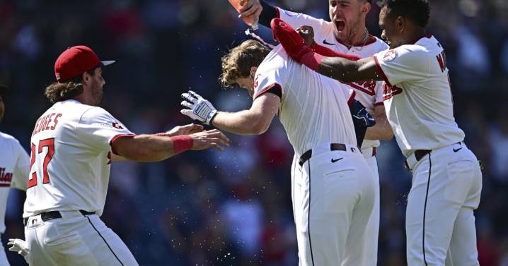 Kyle Manzardo delivers as the Guardians beat the Rays 4