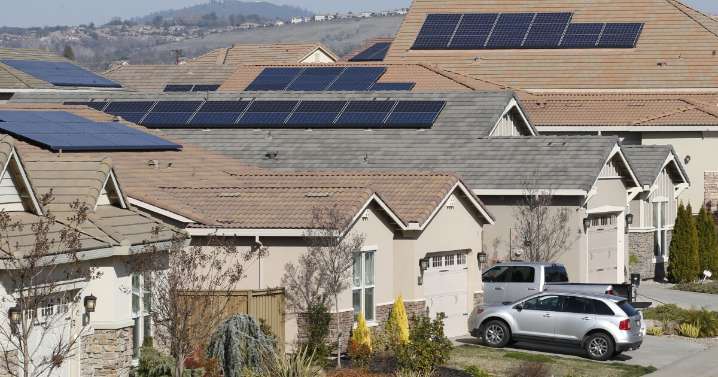 California Supreme Court hands victory to rooftop solar panel owners