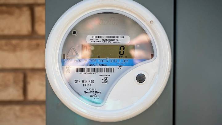 El Paso Electric to issue refunds, EPISD OKs tax rate, UTEP hikes fees